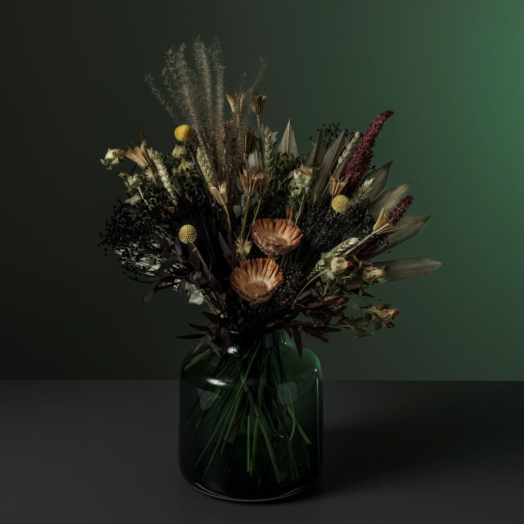 Dried flowers in a vase - Amaranté