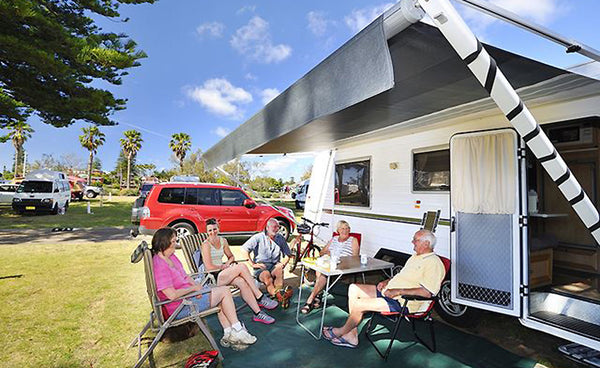 Novapro Sport’s Top 5 Easter Camping Spots in Australia Big4 Sydney Lakeside National Park Narrabeen 