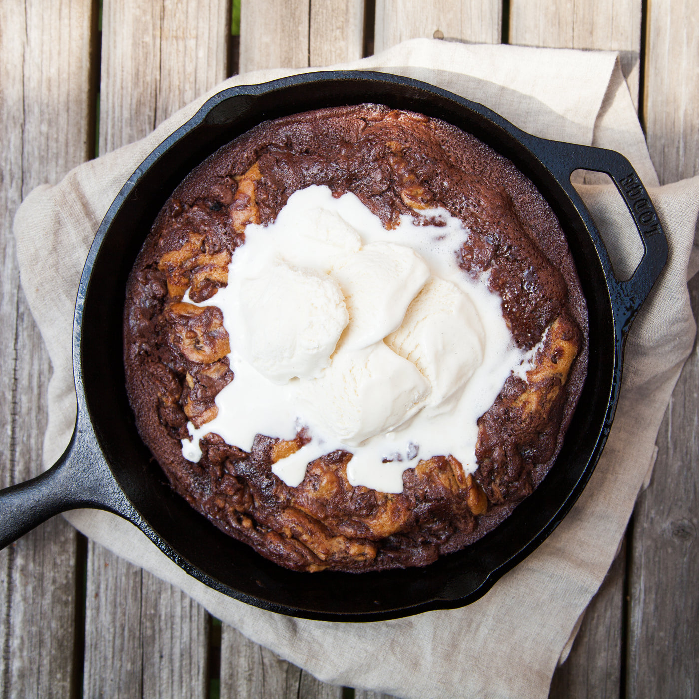 https://www.eatpre.com/blogs/recipes/brownie-cookie-skillet-with-vanilla-ice-cream?_pos=1&_sid=f73e753a2&_ss=r