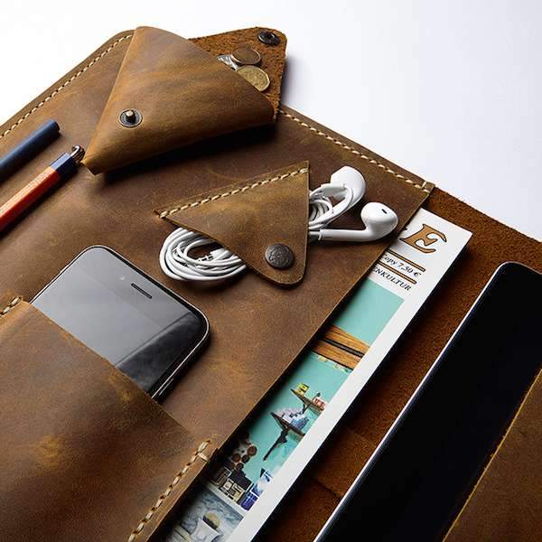 iPad Organiser | Antique Brown | hippist