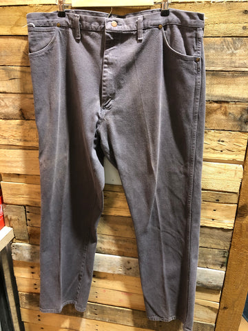 Vintage Wrangler Jeans (grey) w/Copper Rivets and Button made in USA / –  Slim Pickins Outfitters