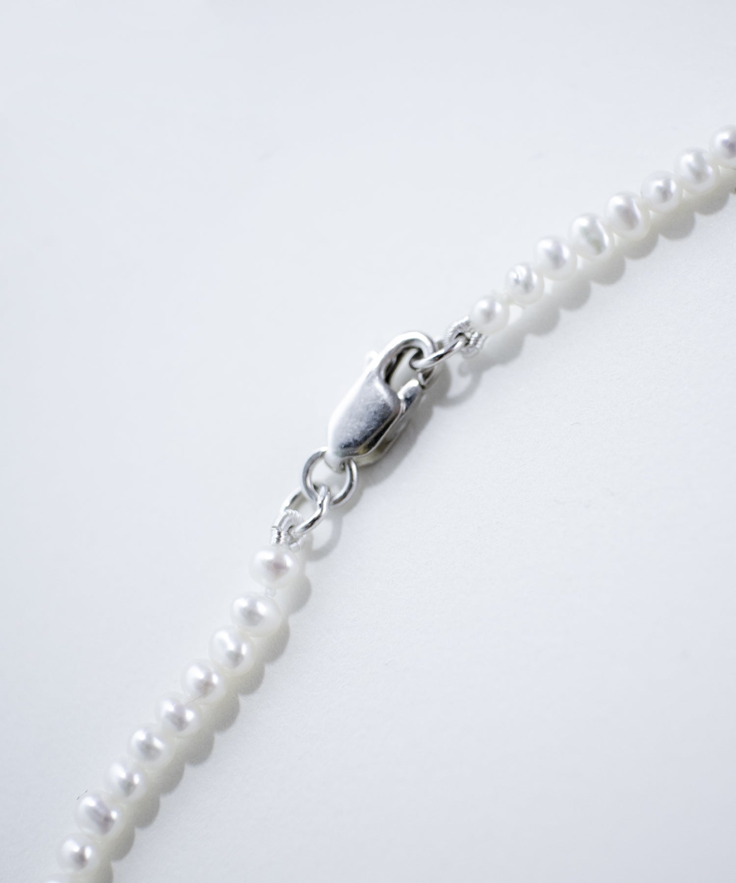 SINGLE DAISY & PEARL STRAND NECKLACE