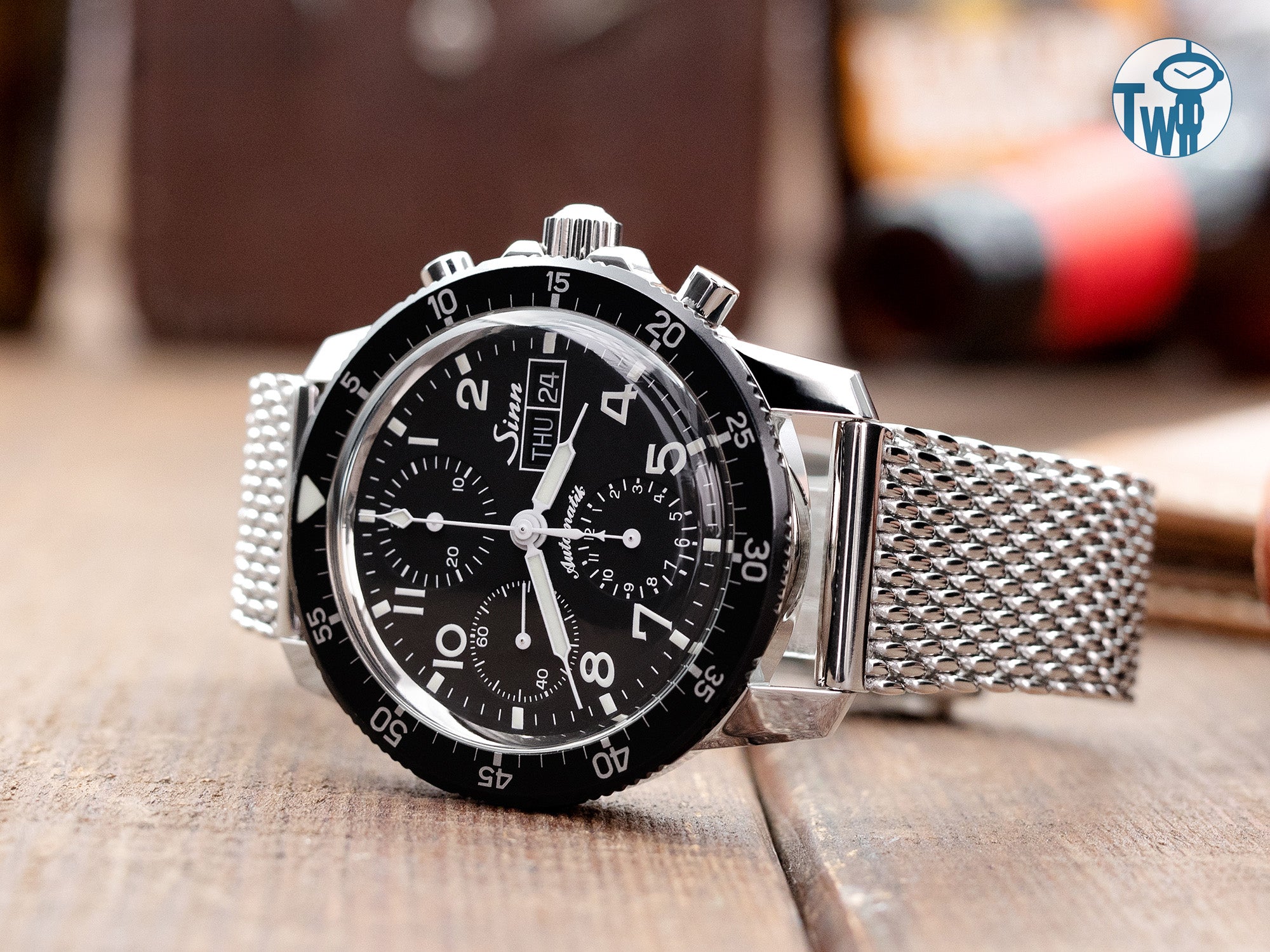 德國 Sinn 辛恩 103 ST 計時碼錶 搭配 太空人腕時計TW 的米蘭錶帶。