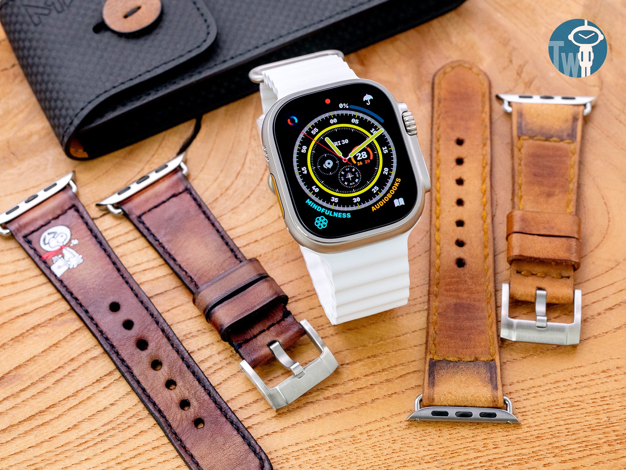 Apple Watch Ultra 與 Gunny Handmade 皮革錶帶