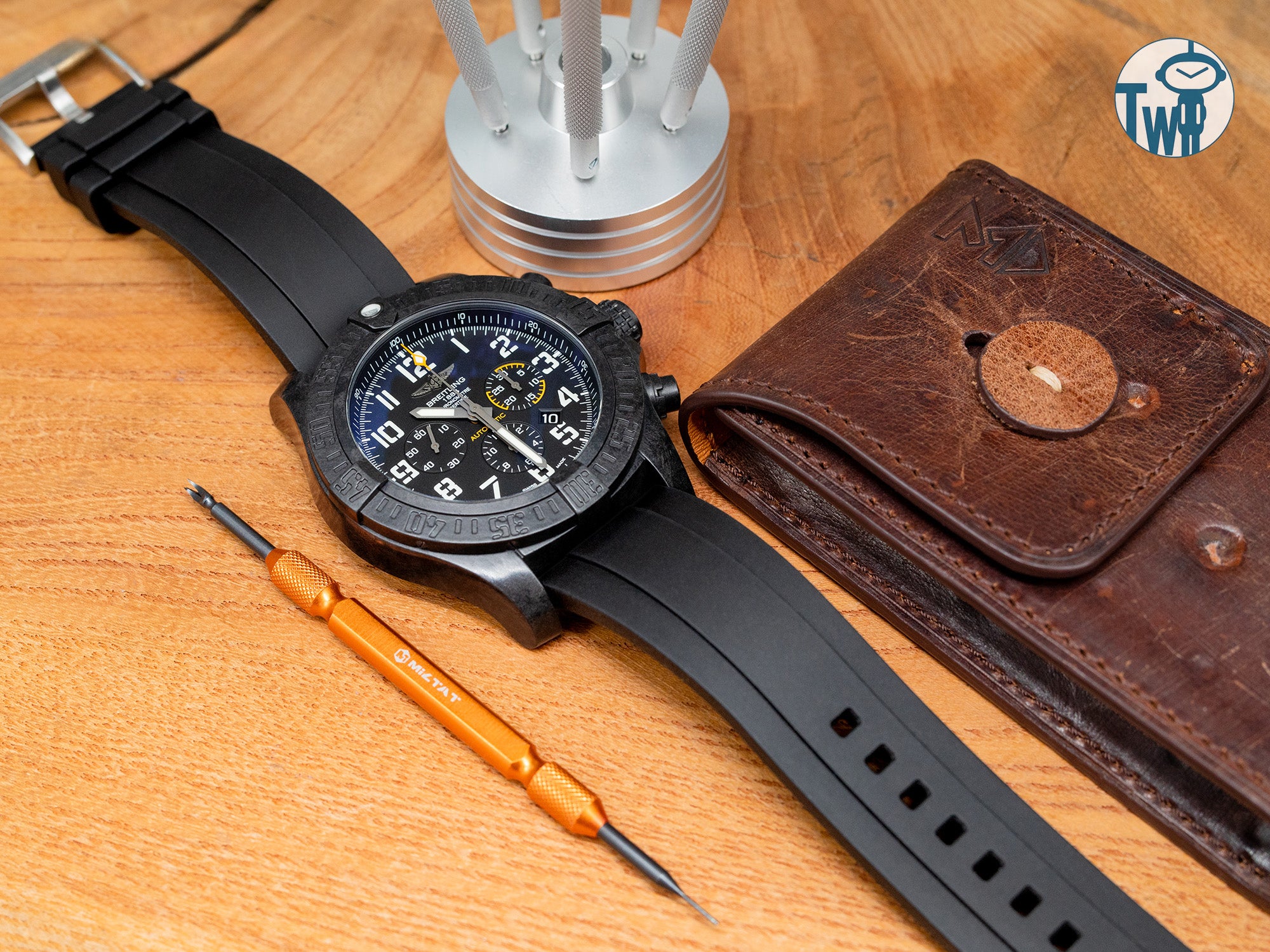 Breitling百年靈 復仇者颶風12小時制腕錶 搭配 FKM快拆橡膠錶帶｜太空人腕時計TW