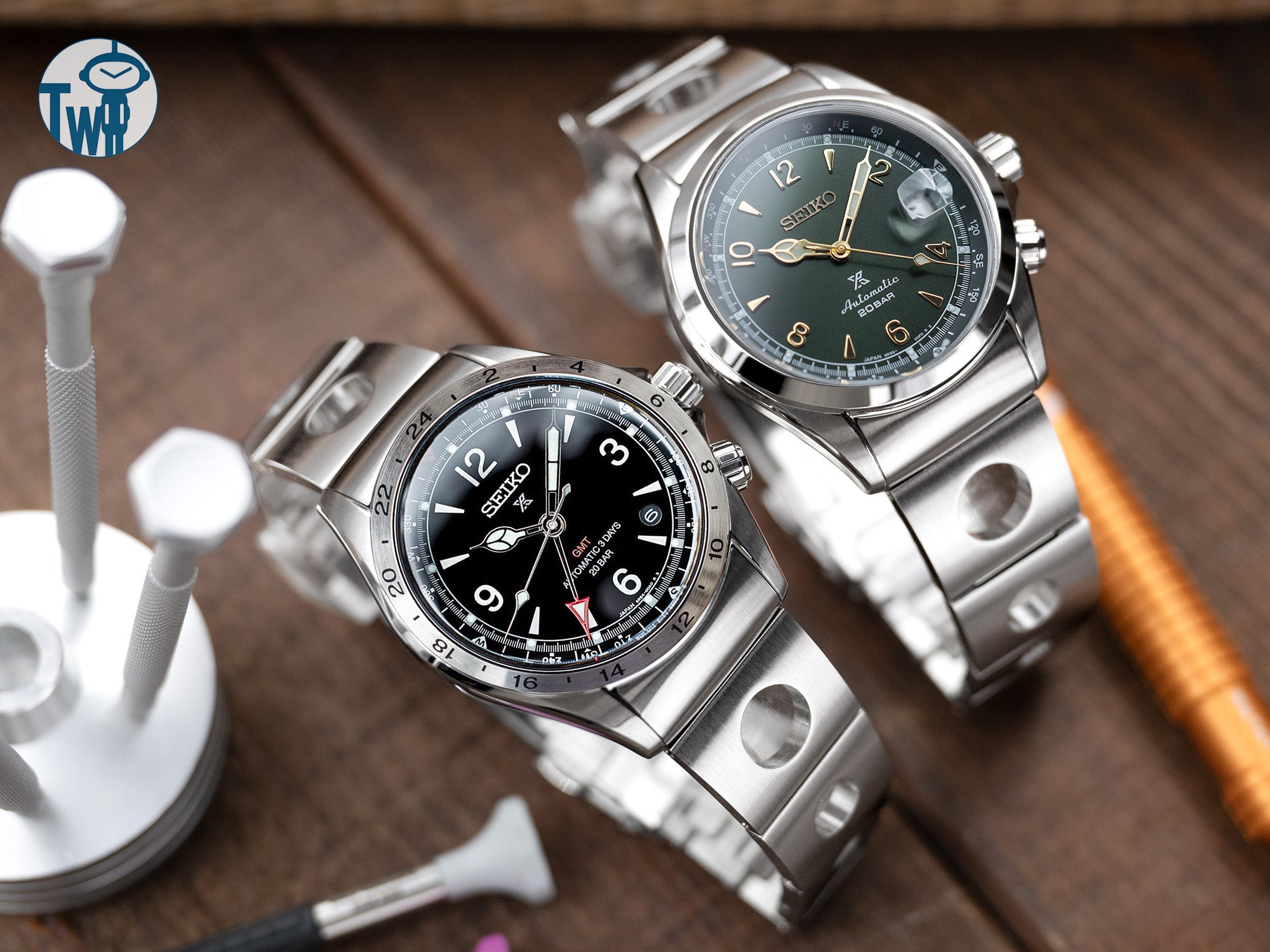 為 Seiko 精工 Alpinist 登山運動員 所訂製的、與李小龍 Seiko 精工 6139-6010 賽車錶帶搭配彎耳錶帶頭段的定製款式