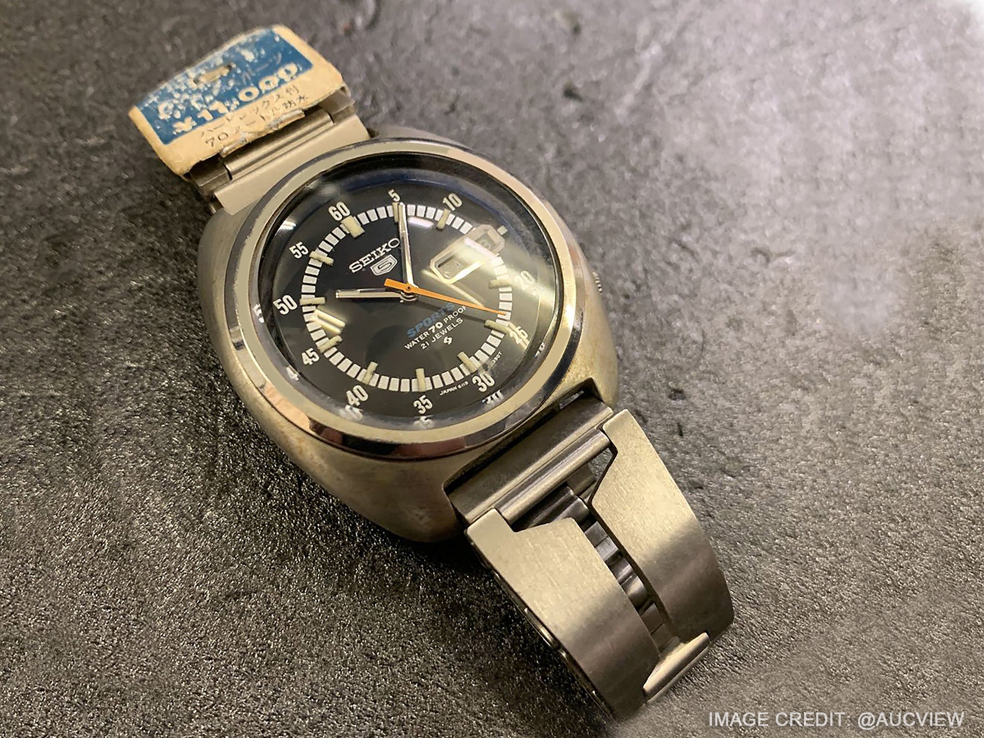 精工Seiko 5 Sports 6119-8310手錶上的剃刀錶帶具｜太空人腕時計TW