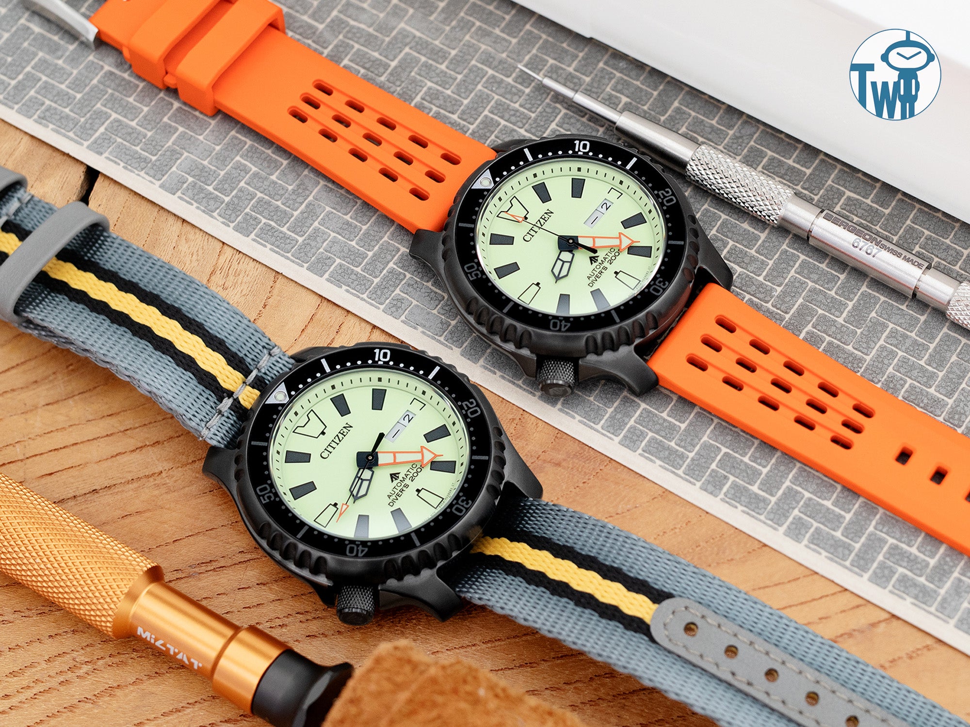 Citizen星辰錶 Promaster 雞泡魚系列 NY0138-14X 左撇子手錶搭配 太空人腕時計TW 的橡膠錶帶。