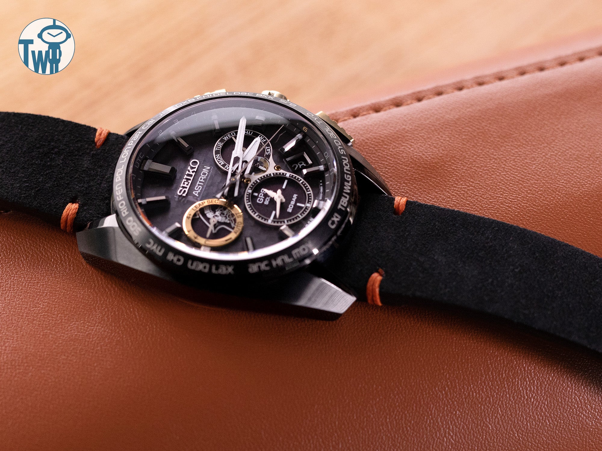 太空人腕時計TW推出的 21mm 意大利進口磨面牛皮快拆錶帶，適用於 Seiko精工 Astron SBXC097
