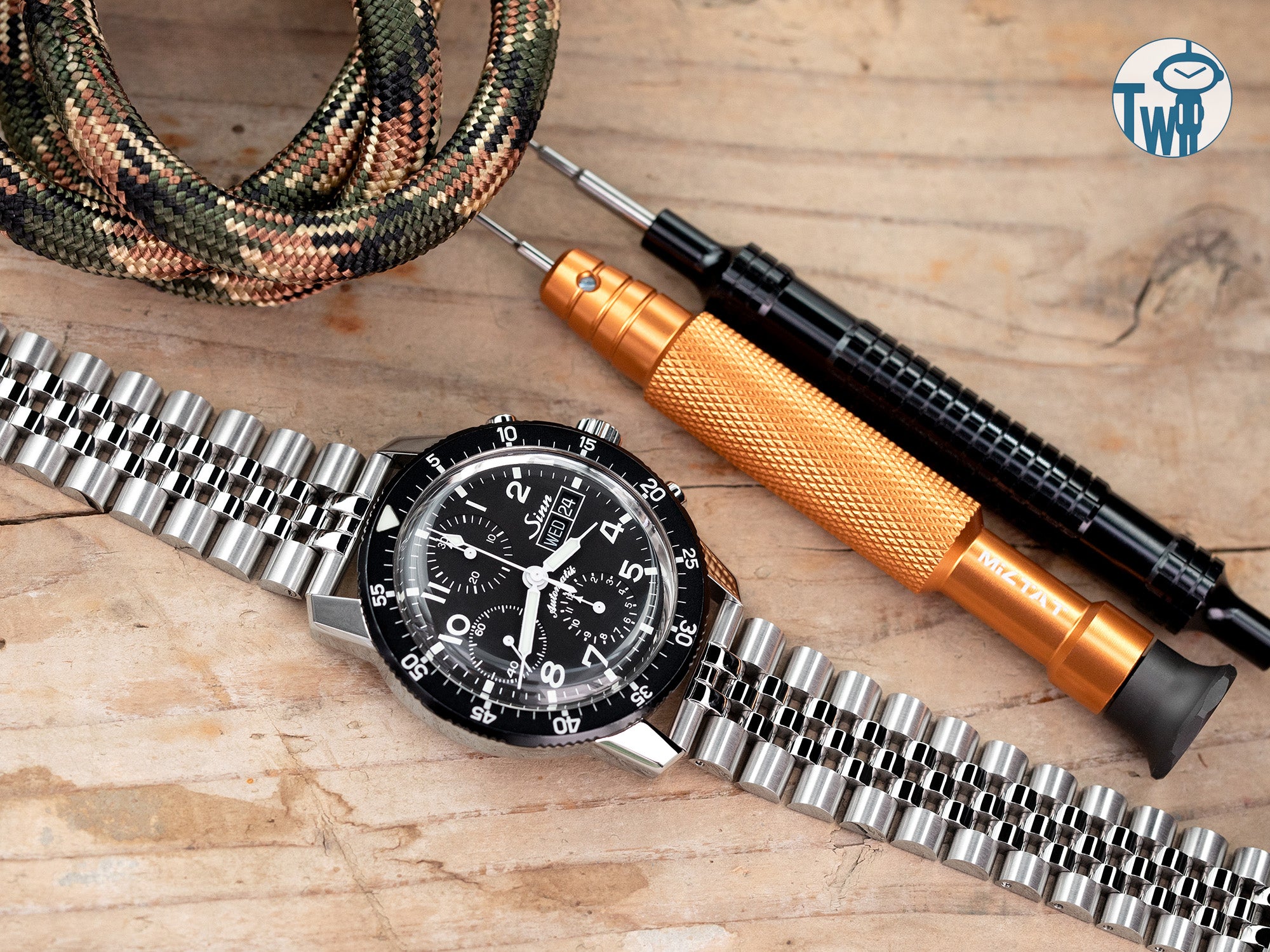 德國 Sinn 辛恩 103 ST 計時碼錶 搭配 太空人腕時計TW 的 實心五珠II 快拆鋼錶帶。