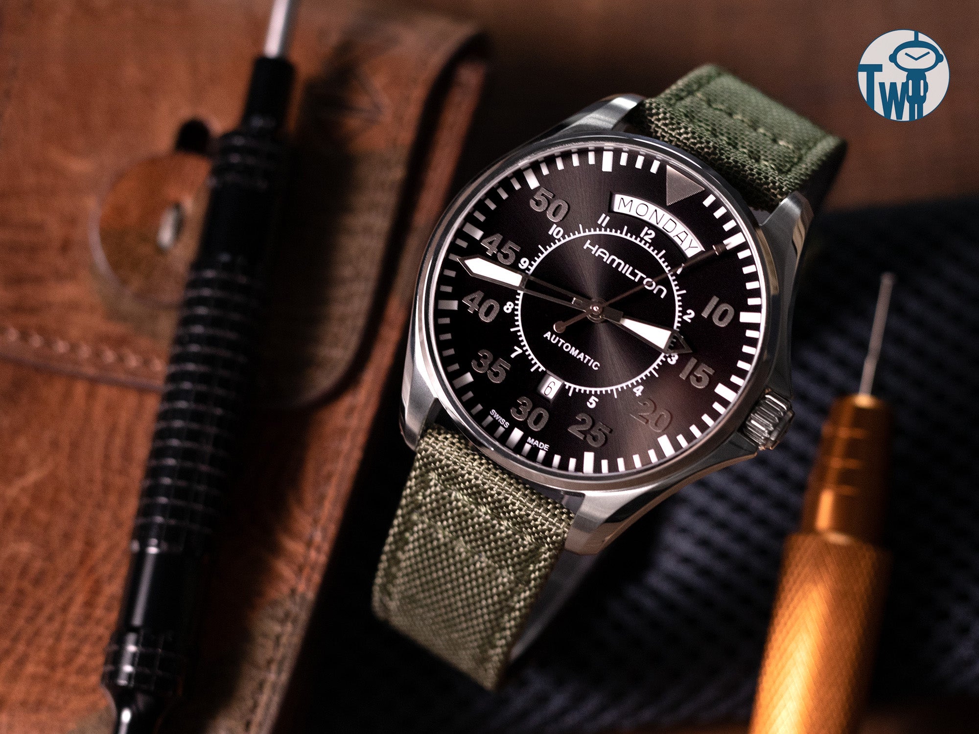 Hamilton漢米爾頓 Khaki Aviation Pilot卡其航空系列手錶配對 20mm快拆軍綠色Sailcloth帆船布錶帶｜太空人腕時計TW