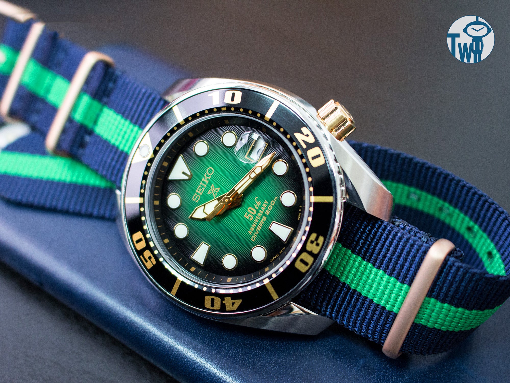 Seiko精工 Prospex  綠黑小MM SPB031 搭配 藍/綠/藍條紋 NATO 錶帶｜太空人腕時計TW
