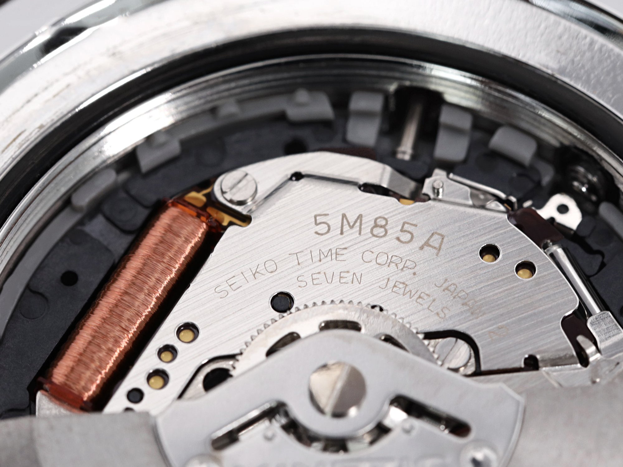 inside-seiko-kinetic-caliber-5m85a-1