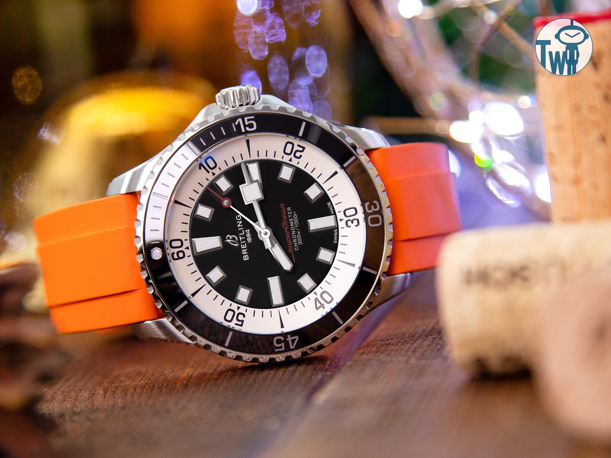 Breitling百年靈 SuperOcean Automatic 44超級海洋自動腕錶 配上 橙色 FKM橡膠快拆錶帶｜太空人腕時計TW