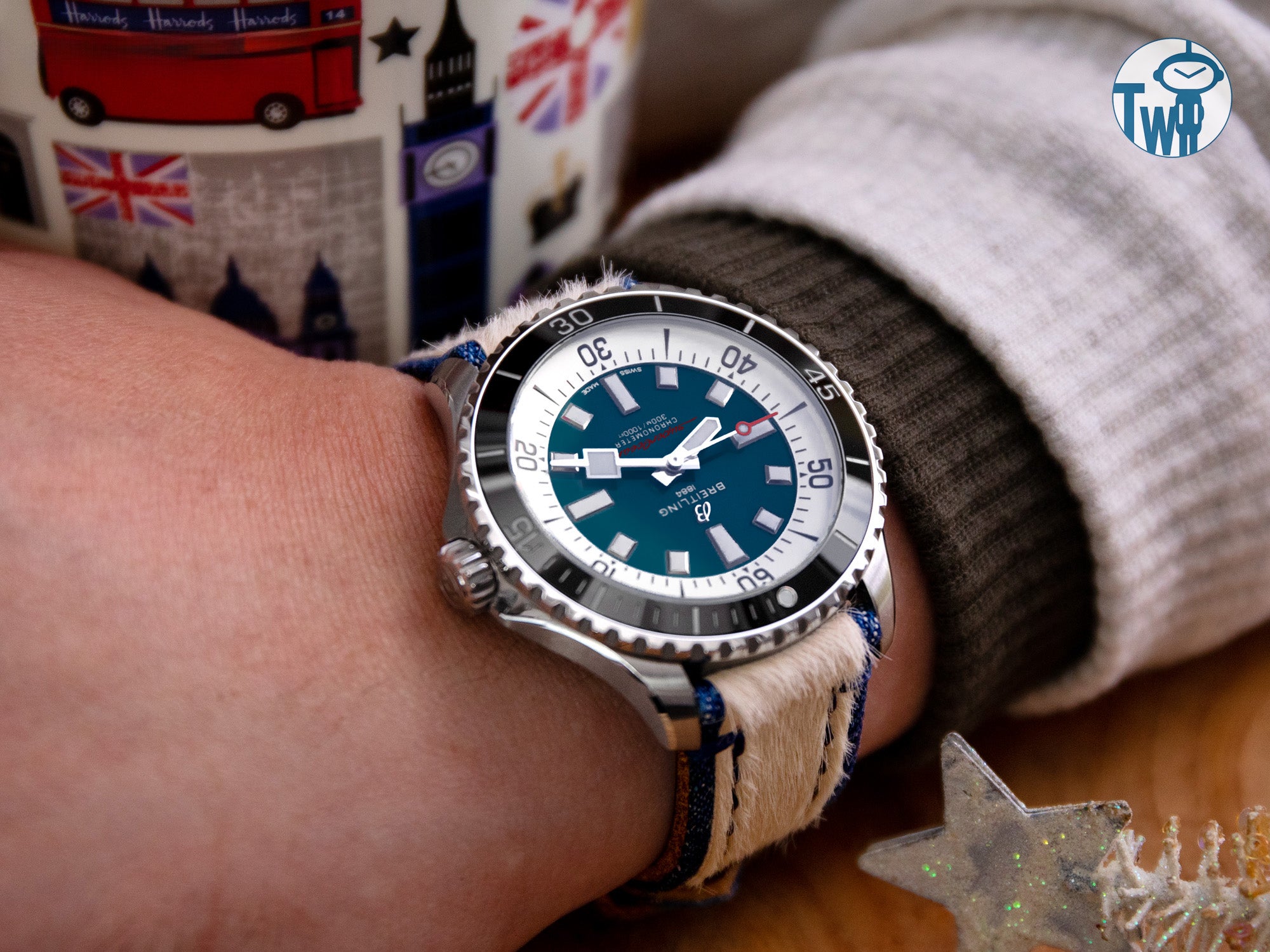 Breitling百年靈 SuperOcean Automatic 44超級海洋自動腕錶 配上 牛毛皮牛仔布手工縫蠟線錶帶｜太空人腕時計TW
