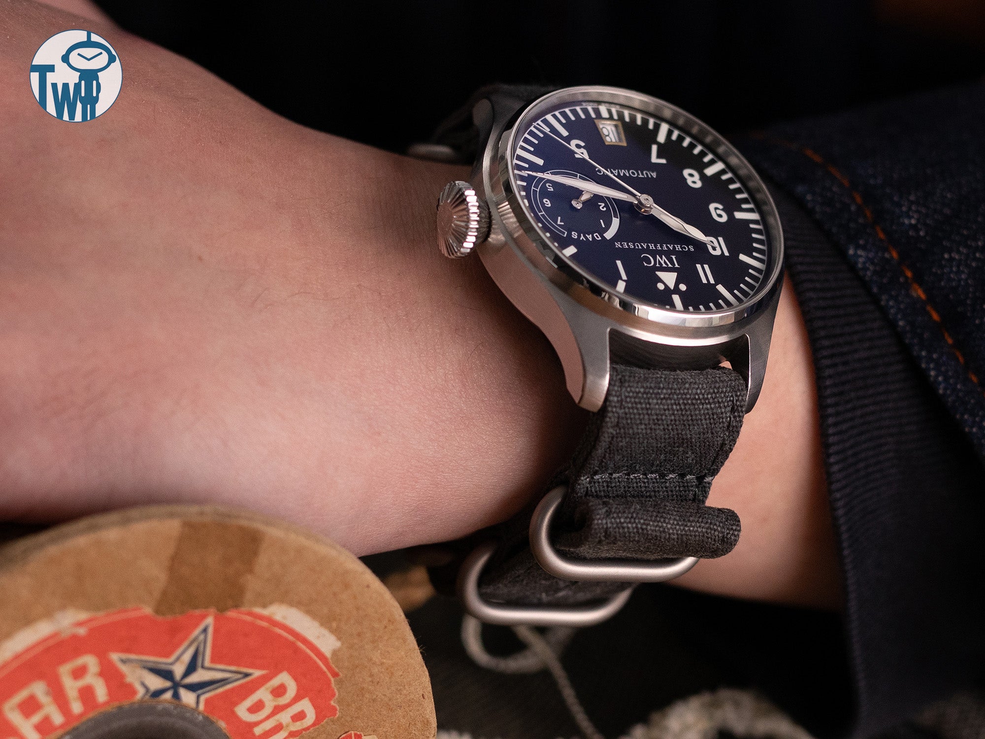 IWC萬國錶 大飛行員 5002 46mm 7天動力儲備腕錶 搭配 加厚水洗帆布制NATO Zulu軍用款錶帶｜太空人腕時計TW