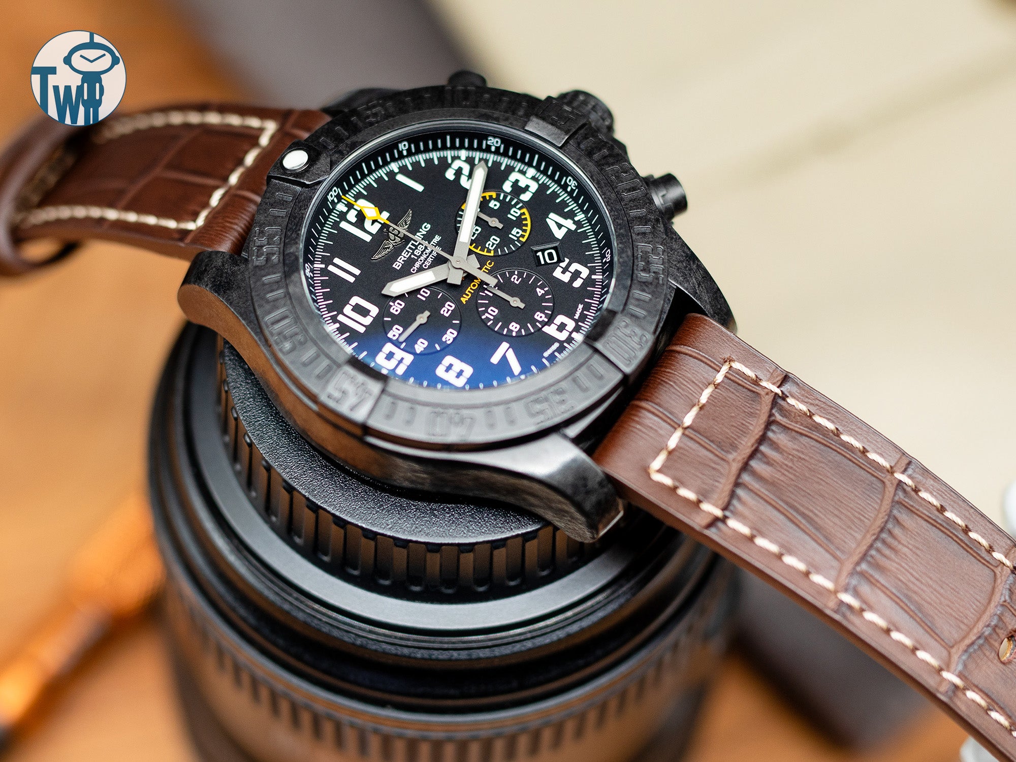 Breitling百年靈 復仇者颶風12小時制腕錶 搭配 牛皮壓鱷魚紋錶帶｜太空人腕時計TW