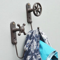 pair-of-cast-iron-tap-hooks-6-.jpg