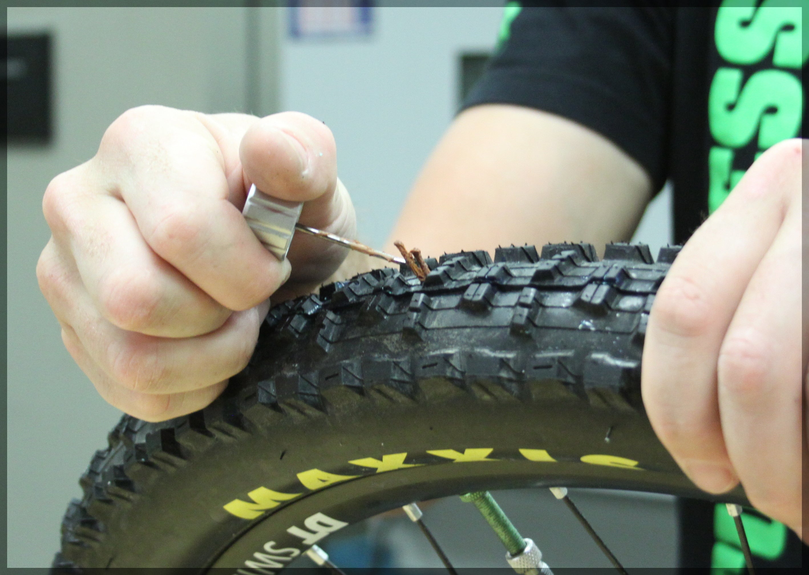 fixing tubeless tire
