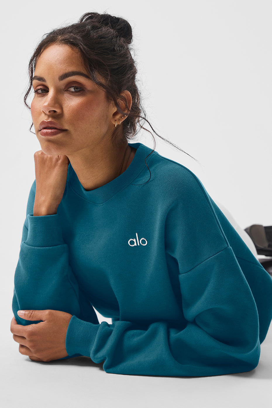 Accolade Crew Neck Pullover - Oceanic Teal