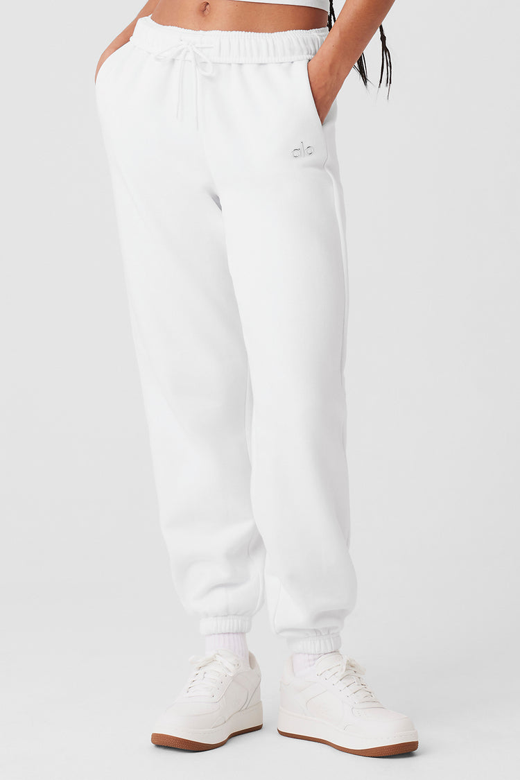 Alo Yoga Accolade Sweatpant in Ivory Size L