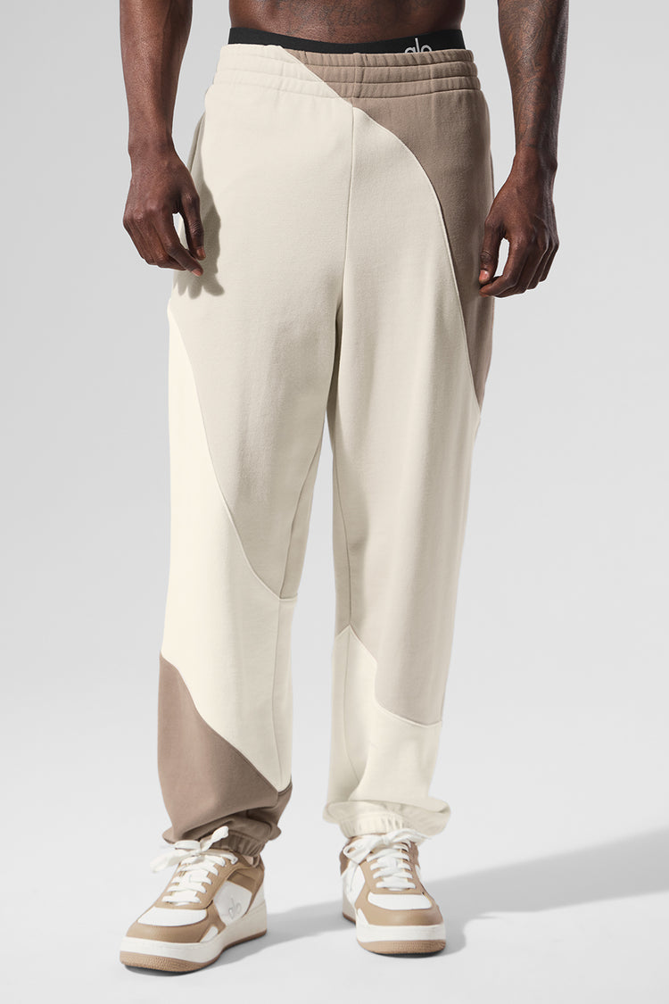 Alo Yoga Make Waves Sweatpantメイクウェーブスウェットパンツ Make Waves Sweatpant - Ivory/Bone/Gravel | Alo Yoga