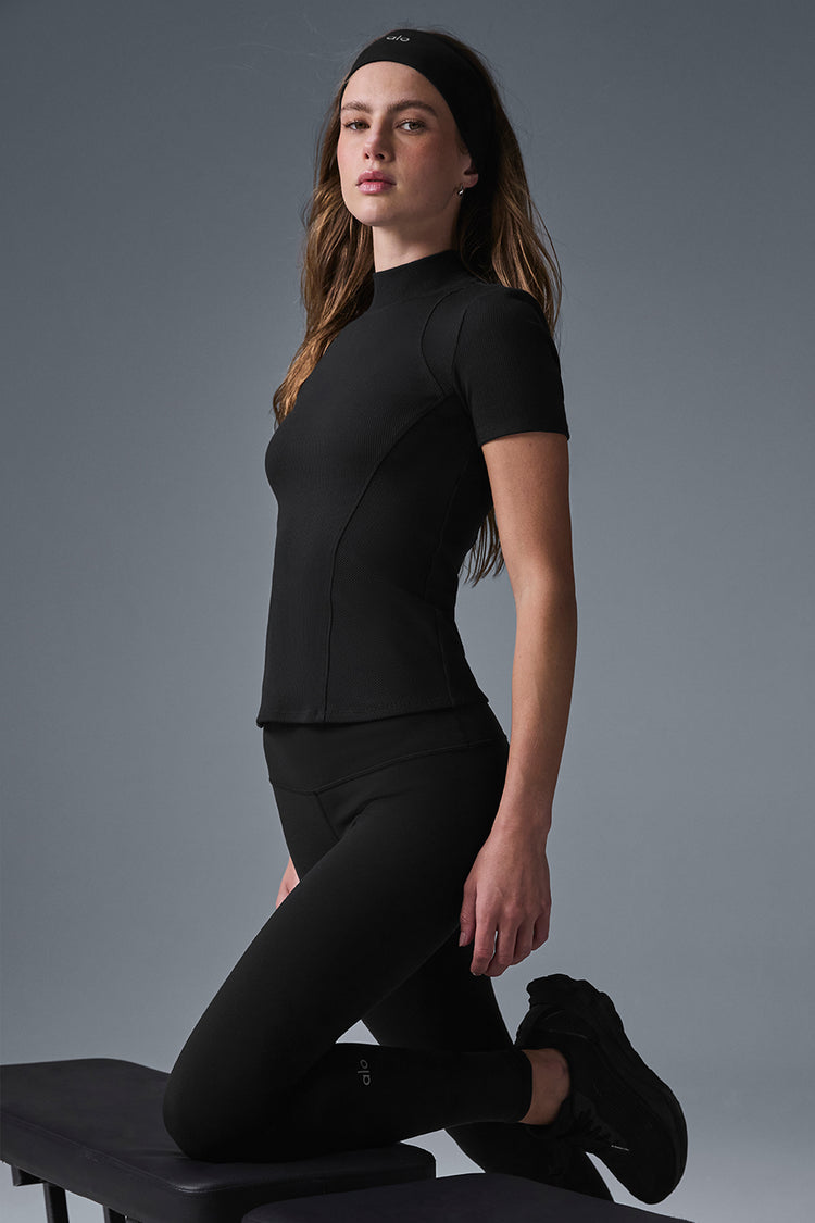 Ribbed Mesmerize Short Sleeve - Black | Alo Yoga