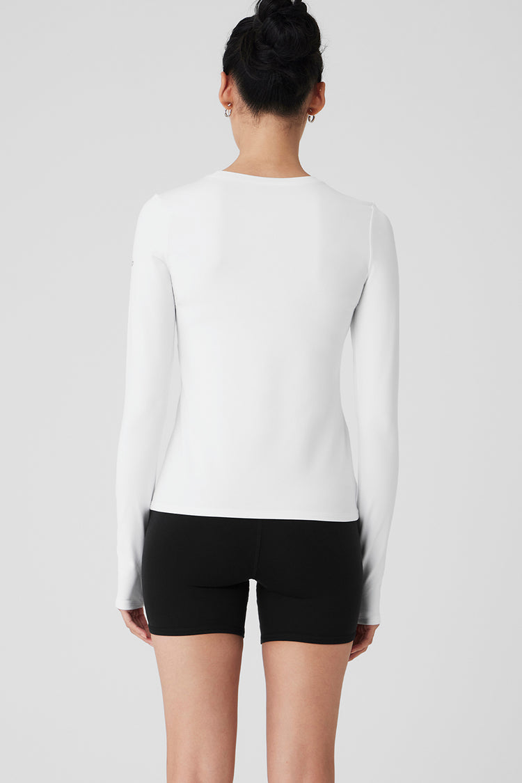 Buy Alo Yoga® Alosoft Crop Finesse Short Sleeve Top - White At 41% Off
