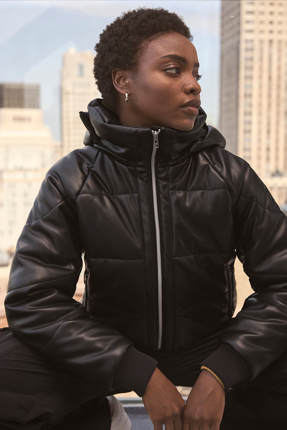 Gold Rush Puffer - Black  Puffer jacket women, Puffer jacket black, Alo  yoga