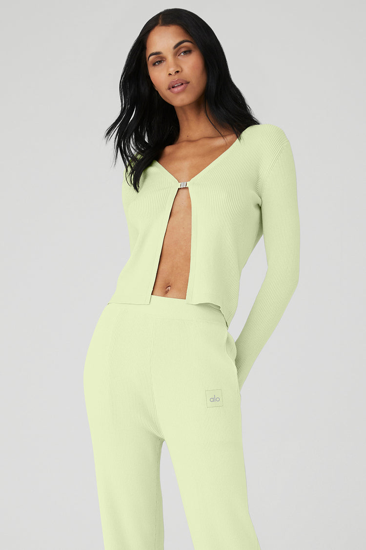 Alo Yoga Accolade Sweatshirt In Iced Green Tea