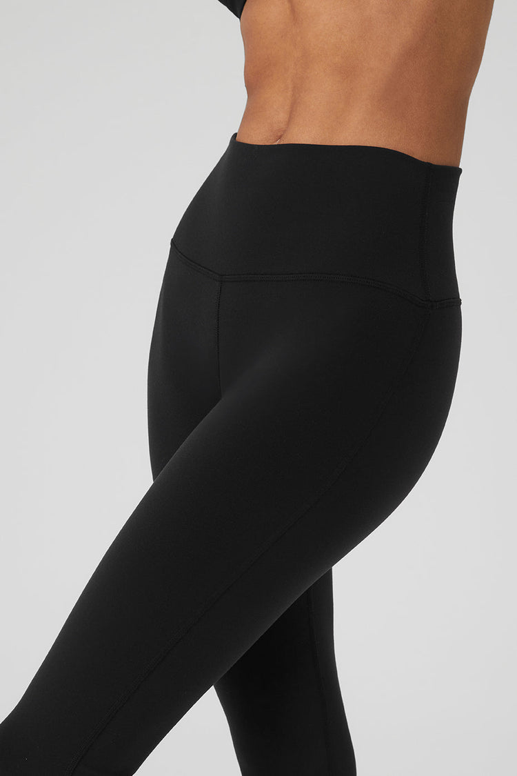 Alo Yoga Airbrush High Waist 7/ Bootcut leggings in Black