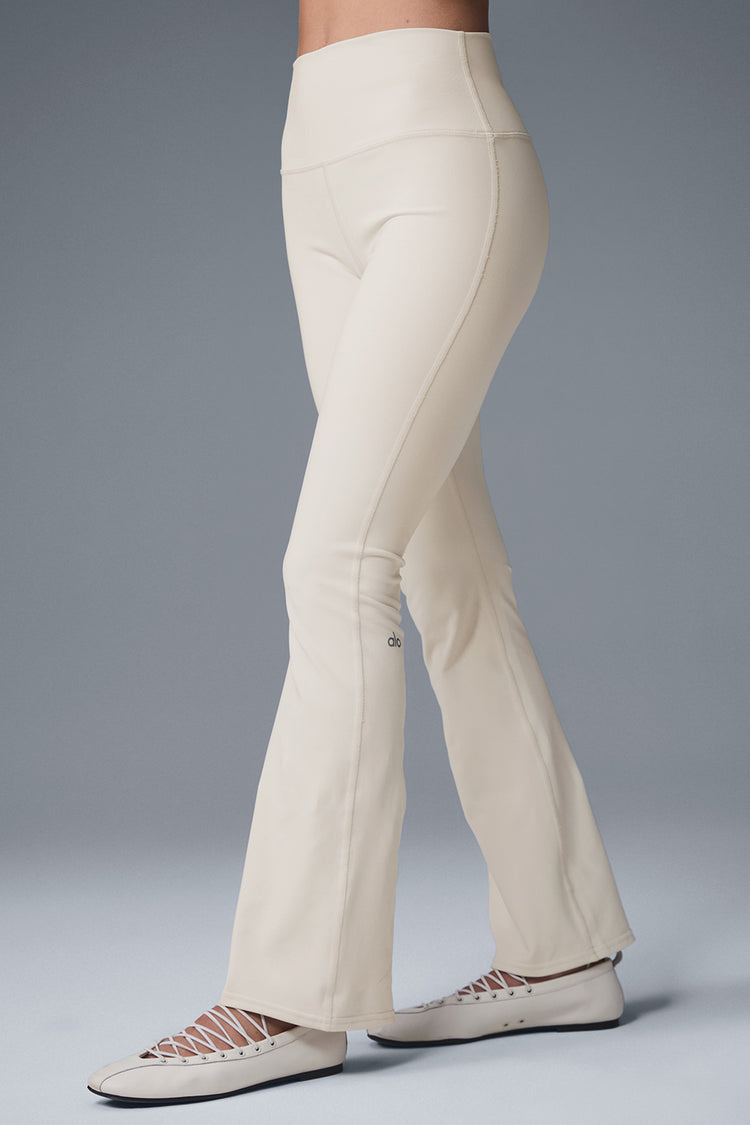 Airbrush High-Waist 7/8 Bootcut Legging - Oat Milk