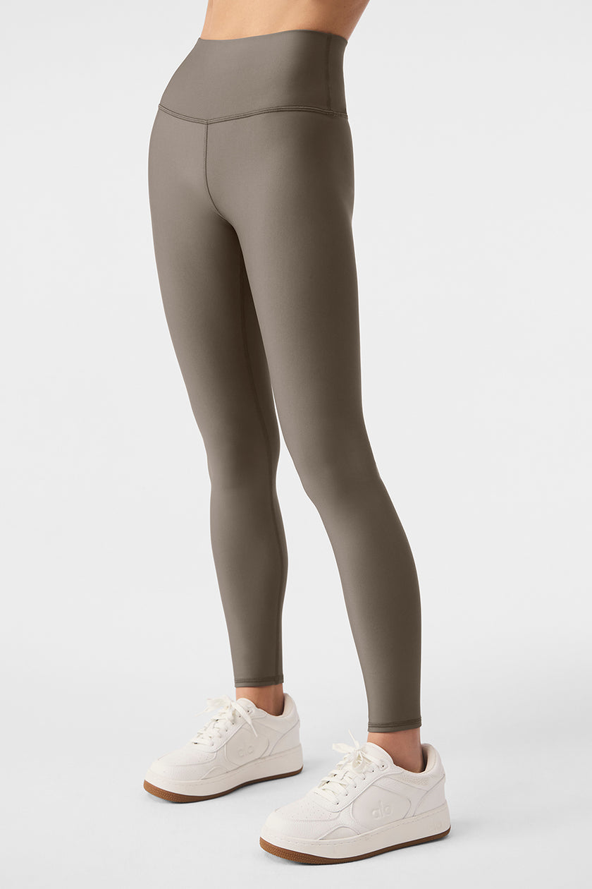 Kendall Jenner and Hailey Bieber's Favorite Leggings Are on Major Sale for  Prime Day — Amazon Prime Day 2022 Alo Yoga Sale