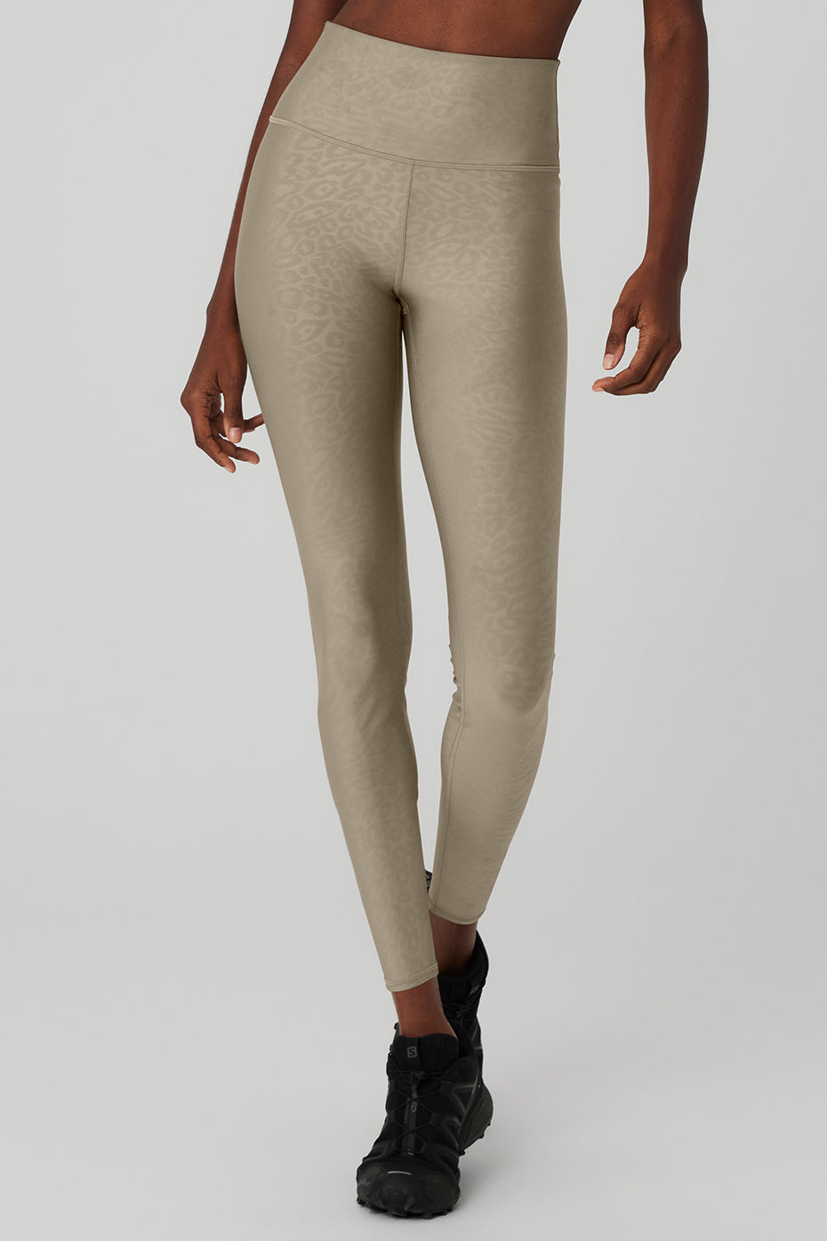 Alo Yoga XS Airlift High-Waist Conceal-Zip Capri - Gravel – Soulcielite