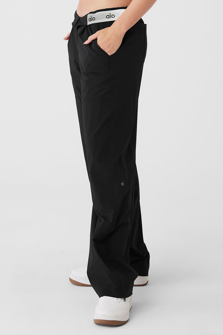 Alo Yoga | Flip It Trouser in Black, Size: Small
