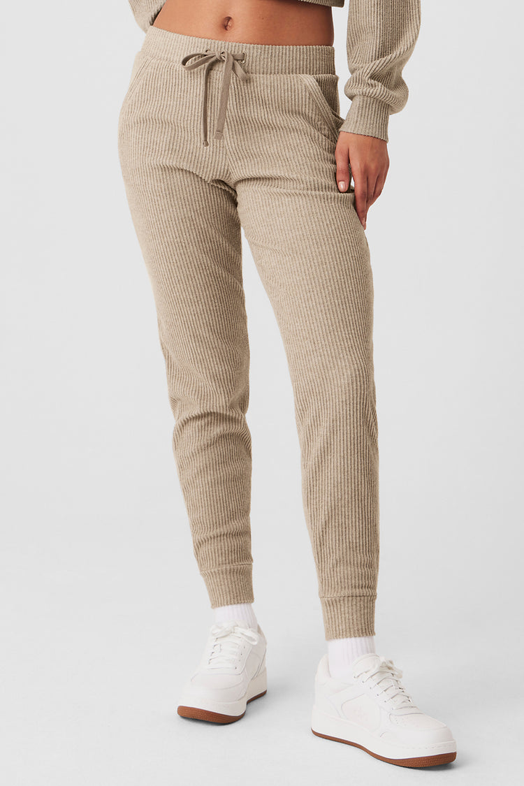 Alo Yoga Ribbed Muse Sweatpants in Black