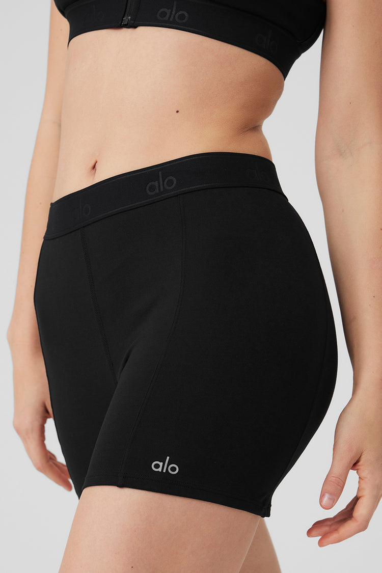 Alo Yoga Women's Daze Yoga Shorts, Black, XS : : Fashion