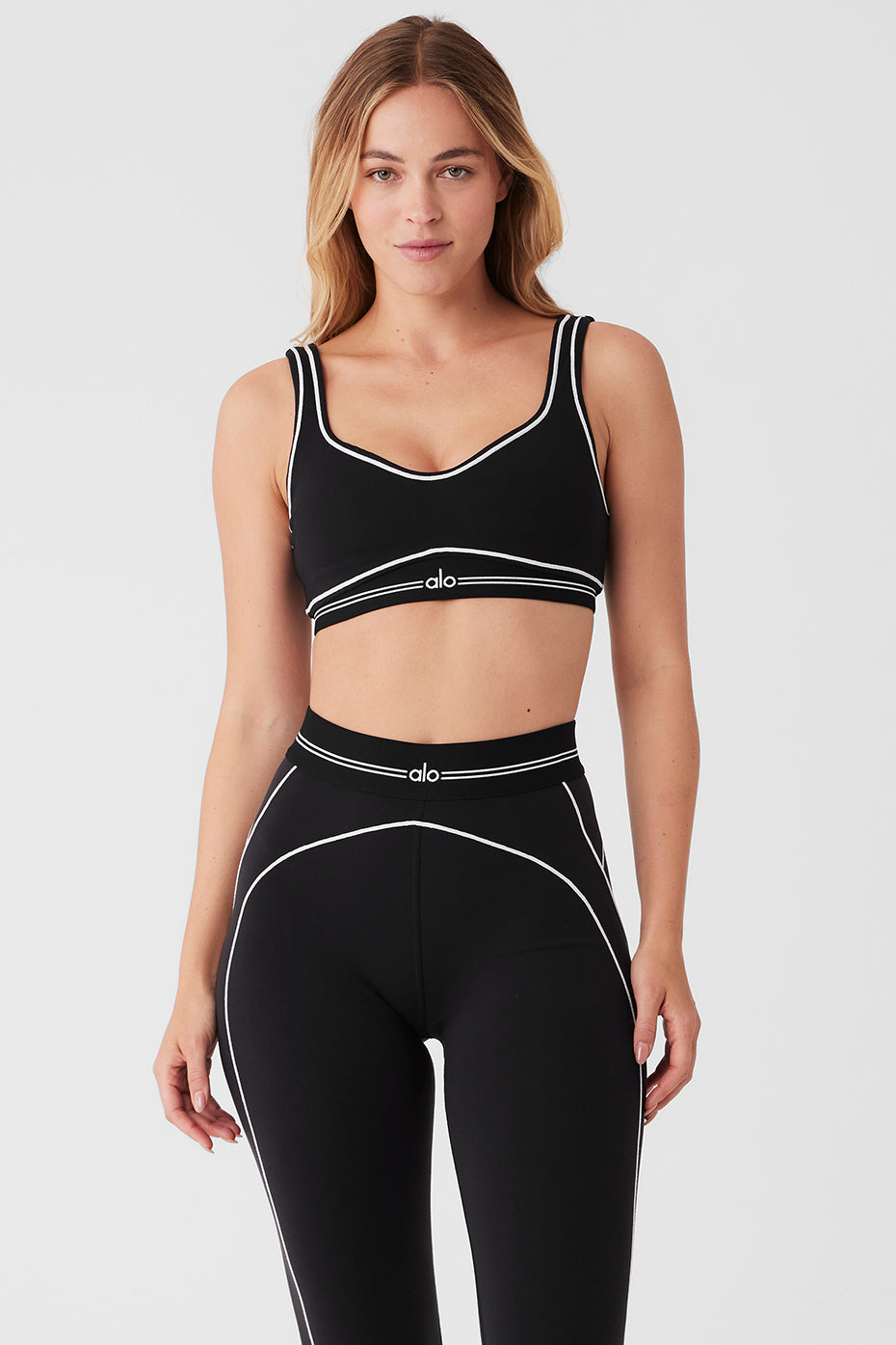 ALO YOGA Blissful Henley Bra Top (BLACK) (S)