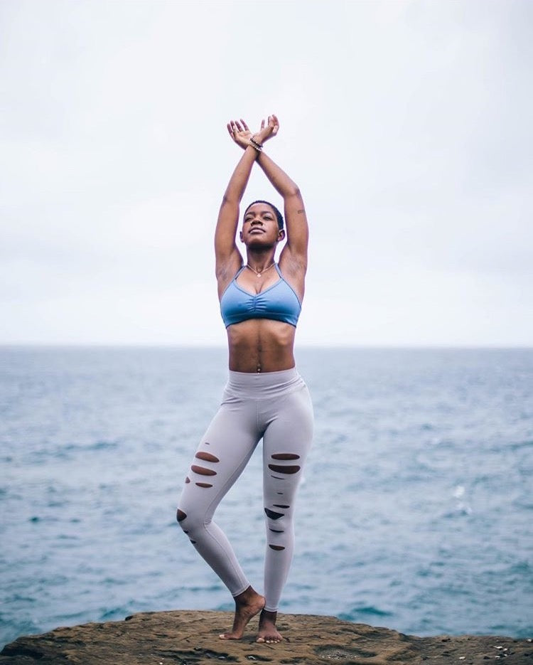 Alo Yoga - @christianblair_style in head to toe in the Interlace Legging,  Summer-Time Long Sleeve Top & the Equalize Bra. 😍#aloyoga #beagoddess  #regram Shop this look: Interlace Legging:  interlace-legging Summer-Time