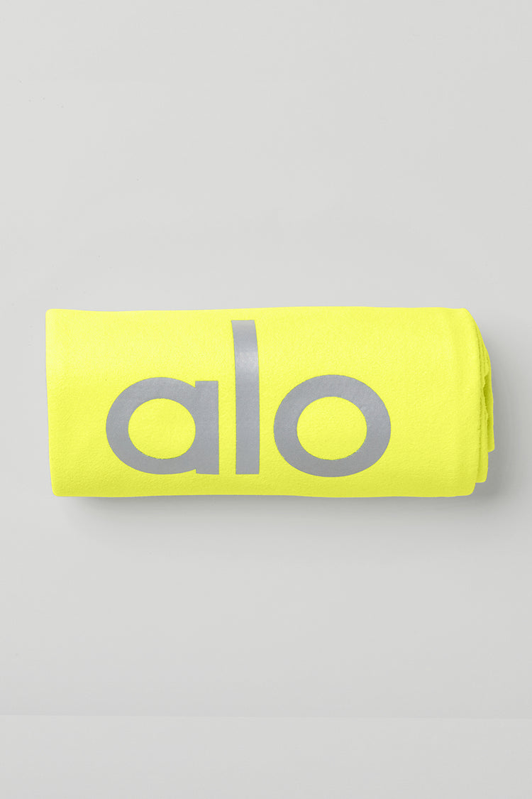 Alo Yoga Grounded No-Slip Towel, Pink Tie Dye, One Size