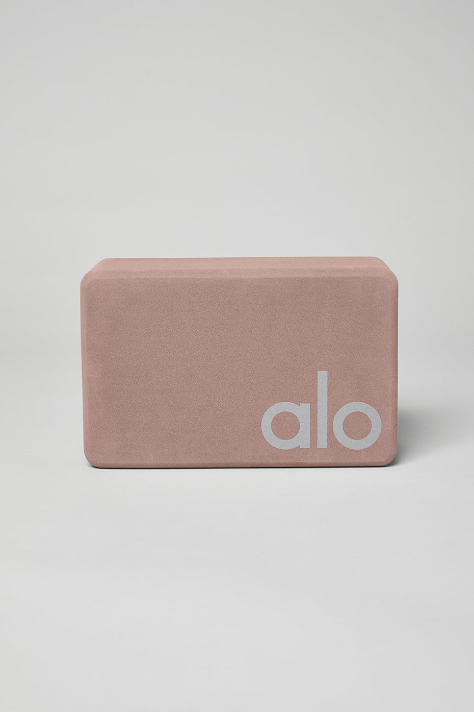 Alo Yoga No Sweat Hand Towel - Black, Furniture & Home Living, Bedding &  Towels on Carousell