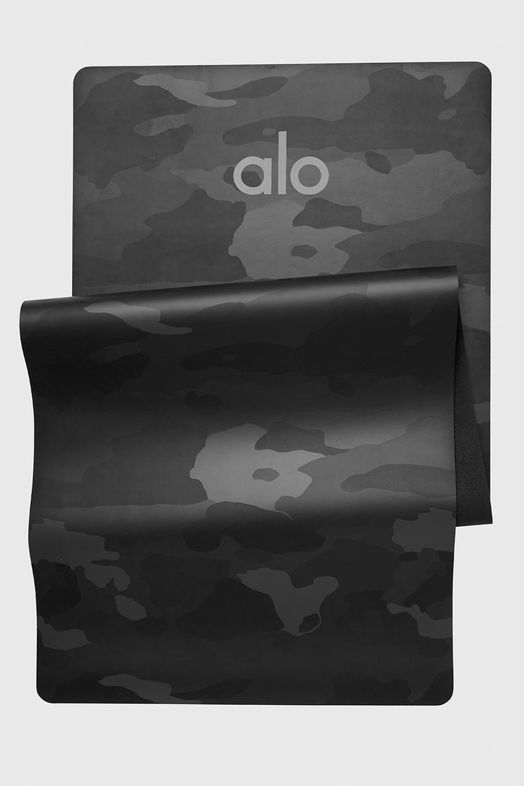 Camo Warrior Mat - Black Camouflage | Alo Yoga