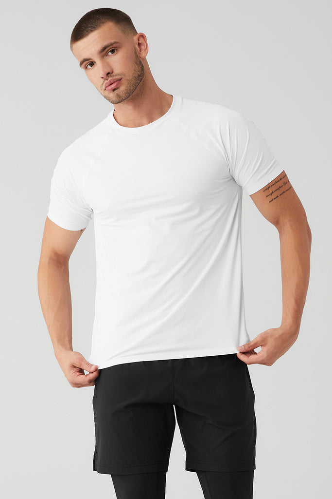 Idol Performance Tee - White | Alo Yoga