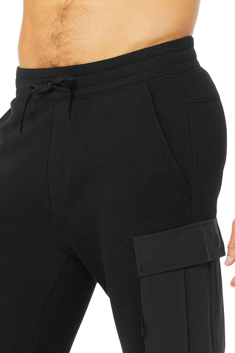 Cargo Traverse Sweatpant - Black