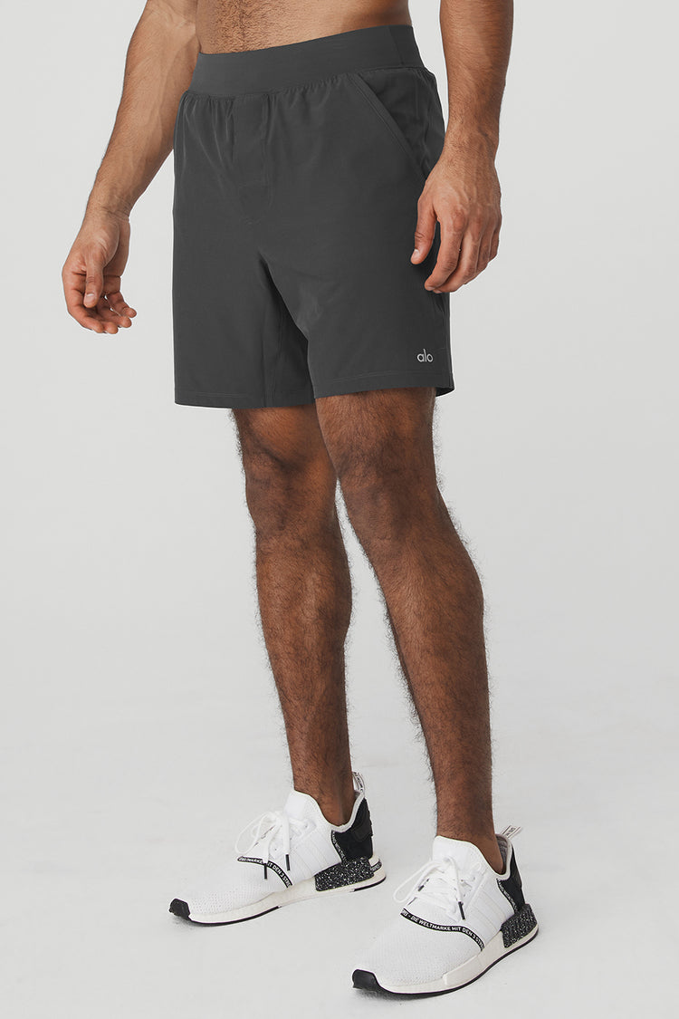 Alo haul- repetition shorts in Anthracite, revitalize pants in