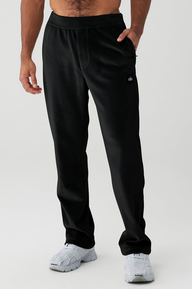 Black alo sweatpants size small. Light balling
