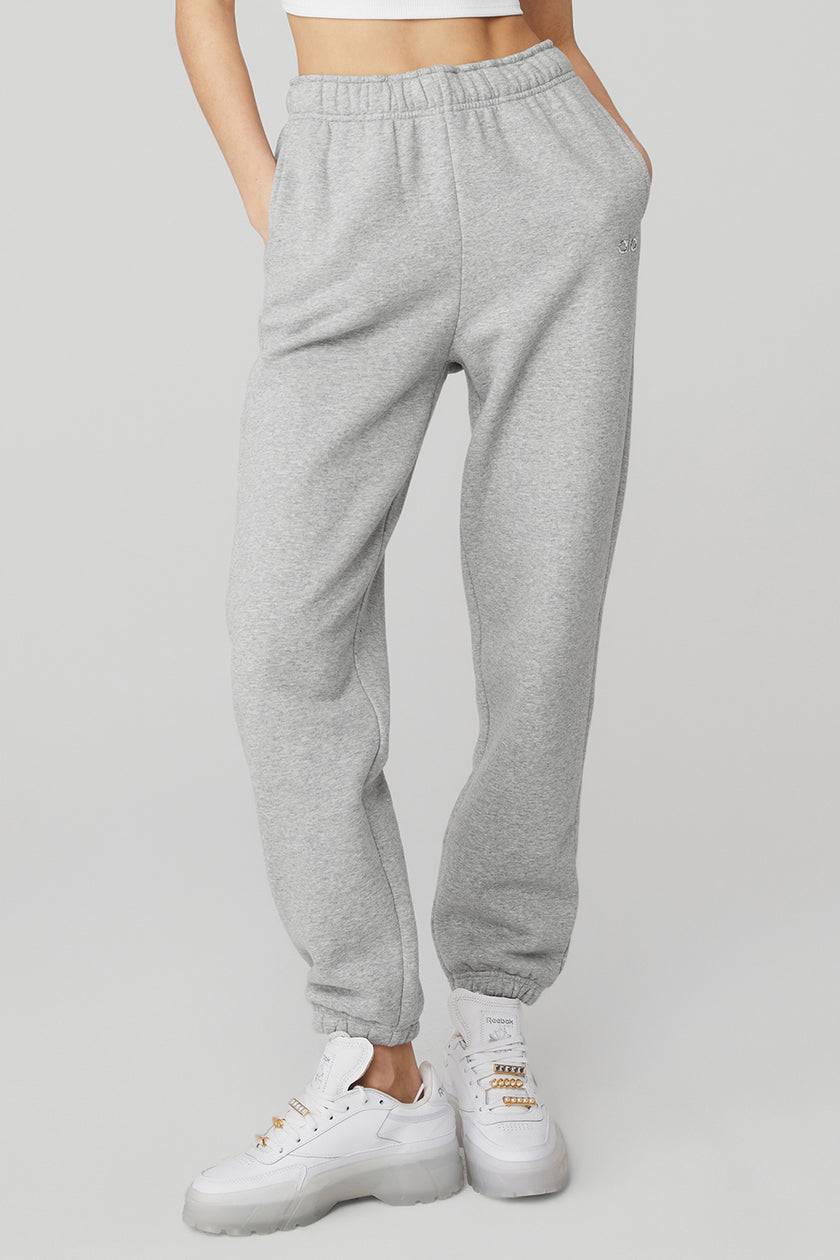 Alo Yoga Muse Sweatpants Athletic Heather Grey Gray Size M - $70