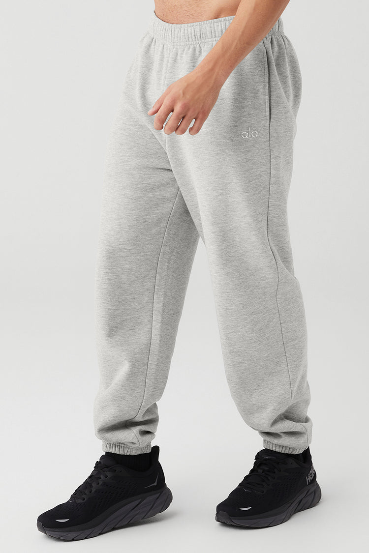 Alo Yoga Accolade Cotton-blend Sweatpants In Blue