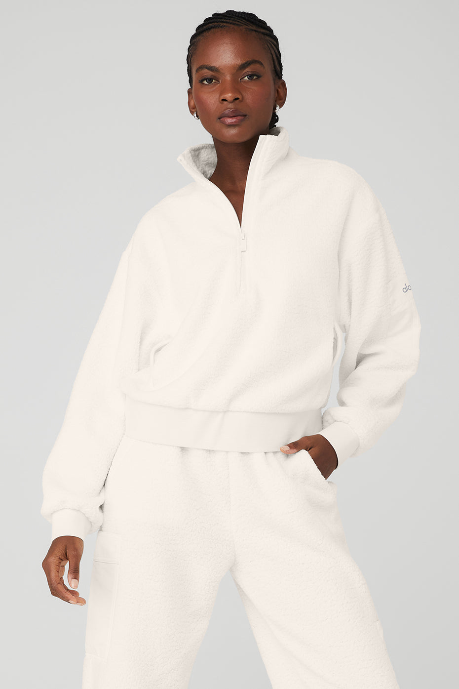 Track Alo Accolade Hoodie - White - M at Alo Yoga