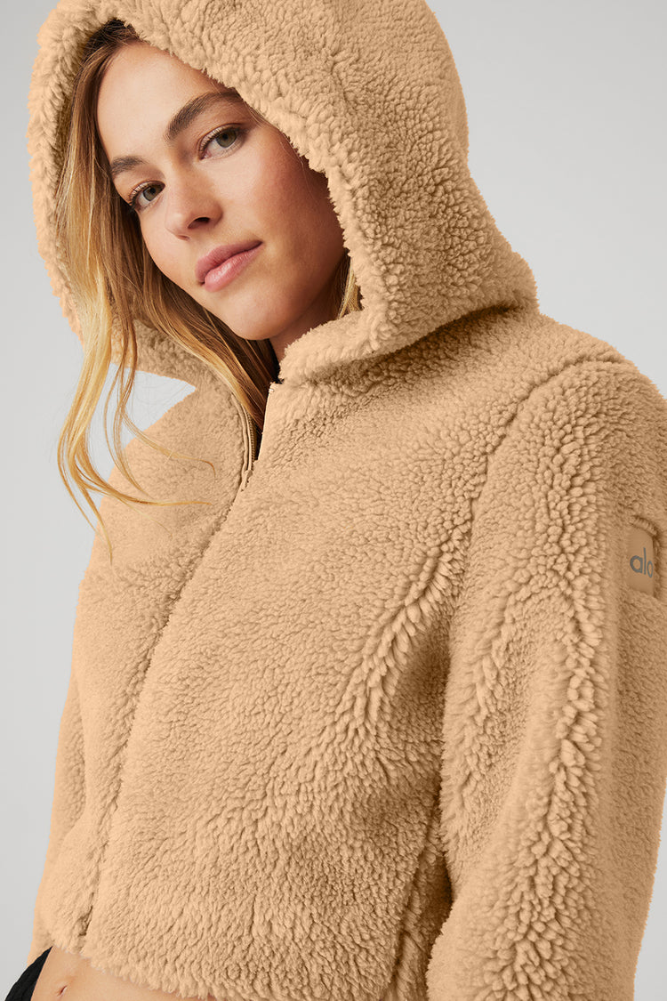 Alo Flurry Sherpa Jacket Camel Size Large  Clothes design, Outfit inspo,  Sherpa jacket